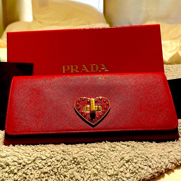 Prada Saffiano Red Leather Heart Wallet - Picture 2 of 16